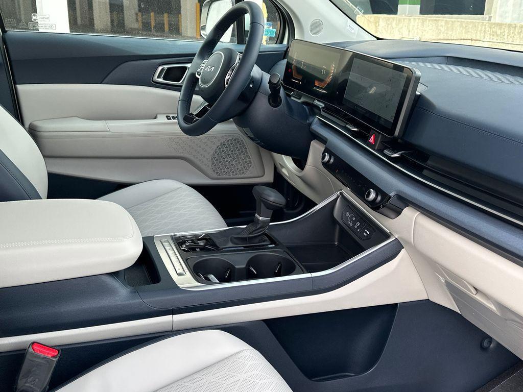 new 2026 Kia Carnival car, priced at $39,683