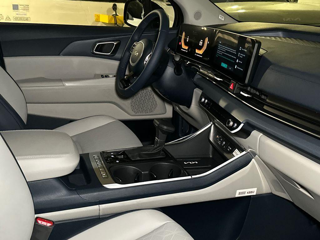 new 2026 Kia Carnival car, priced at $40,933