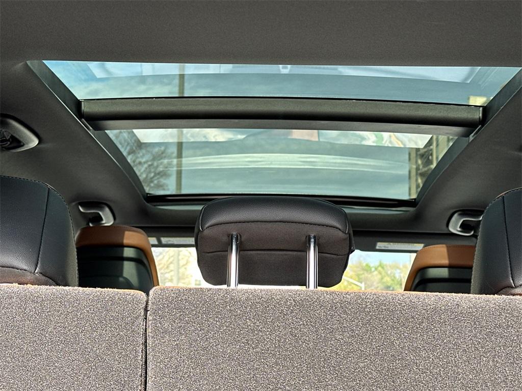 new 2026 Kia Sportage Plug-In Hybrid car, priced at $39,423