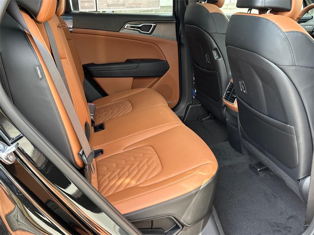 new 2026 Kia Sportage Plug-In Hybrid car, priced at $39,423