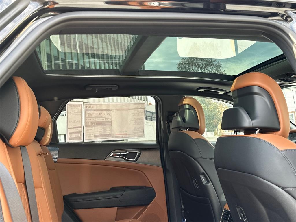 new 2026 Kia Sportage Plug-In Hybrid car, priced at $39,423