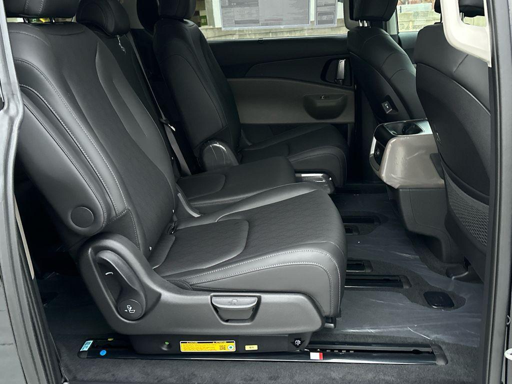 new 2026 Kia Carnival car, priced at $40,183