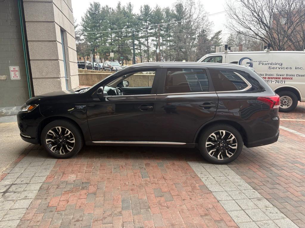 used 2018 Mitsubishi Outlander PHEV car, priced at $17,000