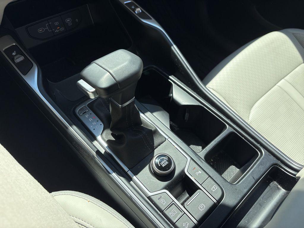 used 2025 Kia Sorento car, priced at $32,300