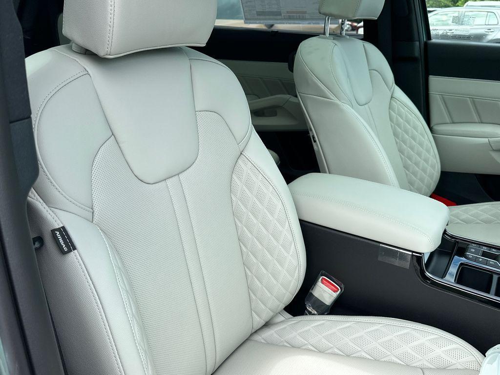 new 2026 Kia Sorento Plug-In Hybrid car, priced at $49,096