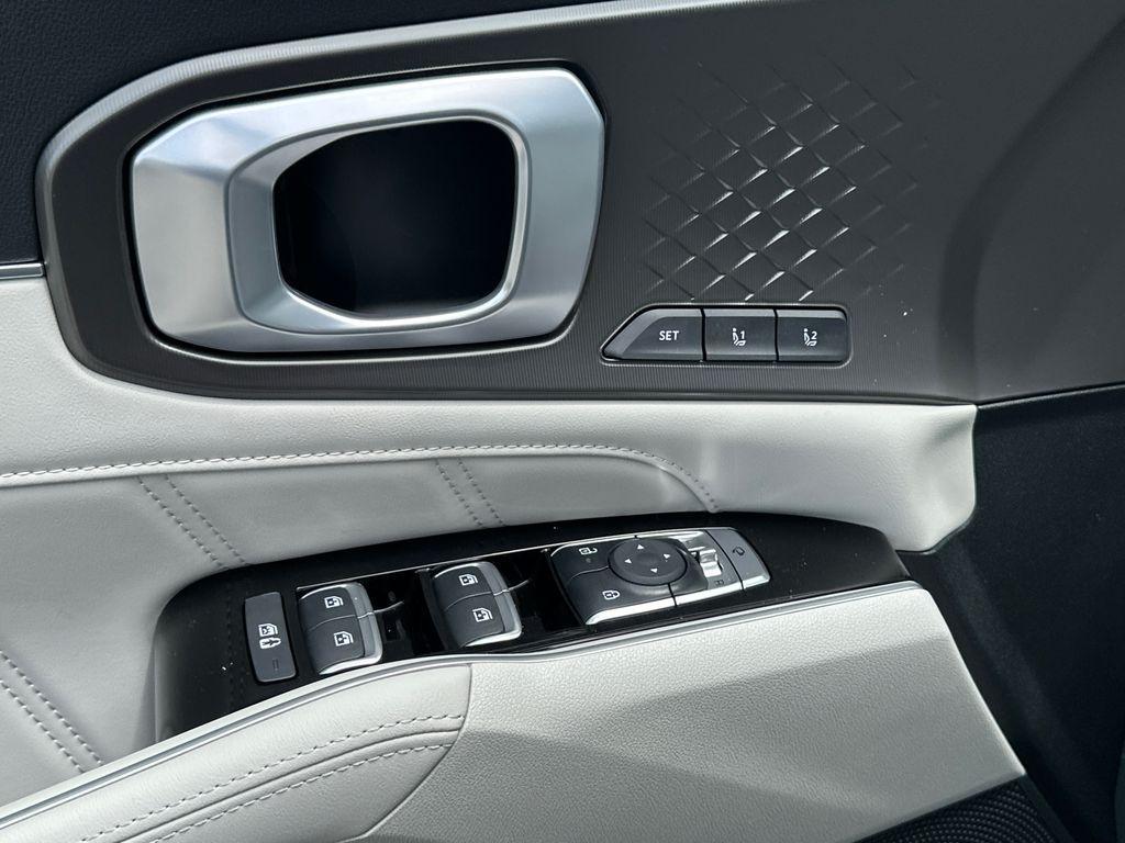 new 2026 Kia Sorento Plug-In Hybrid car, priced at $49,096
