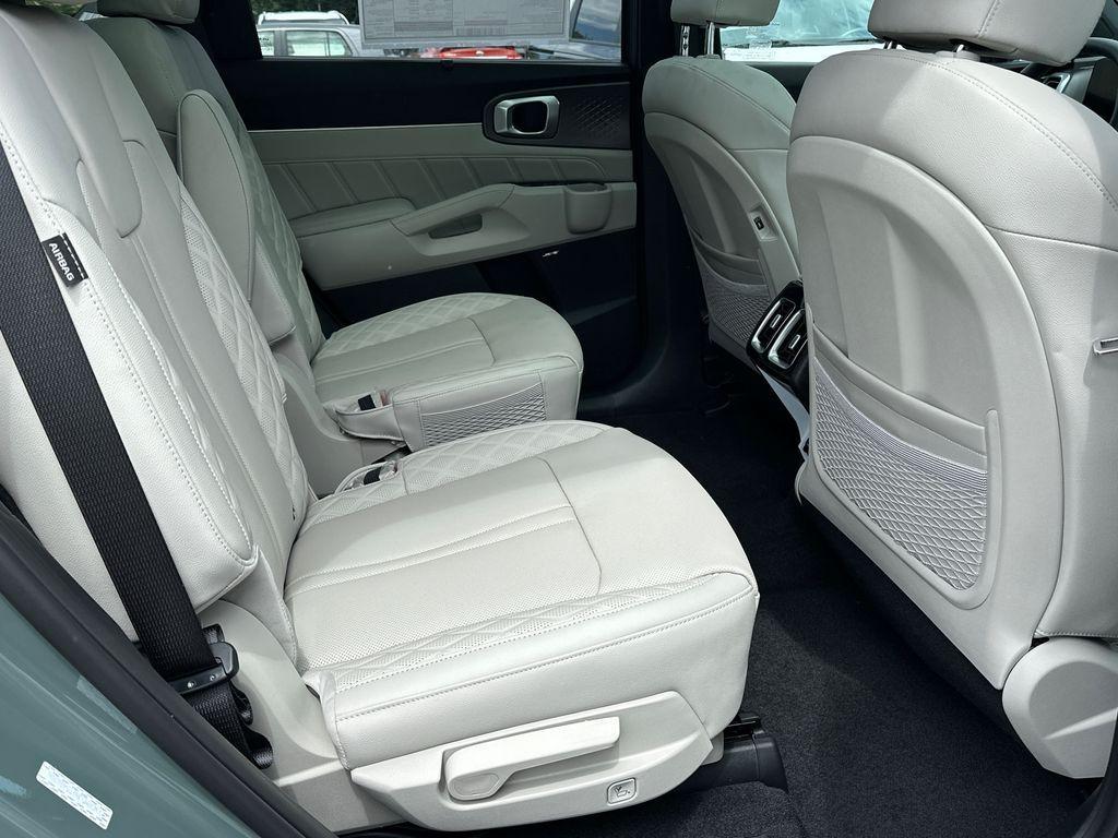new 2026 Kia Sorento Plug-In Hybrid car, priced at $49,096