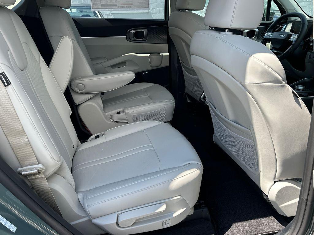 new 2026 Kia Sorento Hybrid car, priced at $40,493