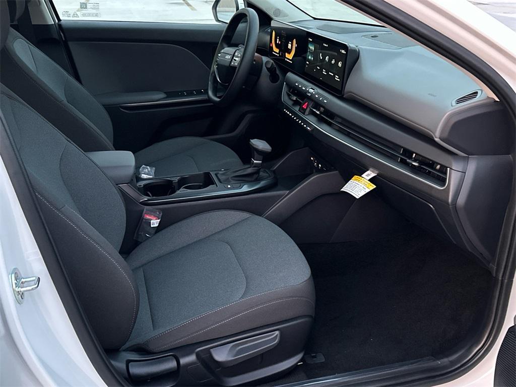 new 2025 Kia K4 car, priced at $22,777