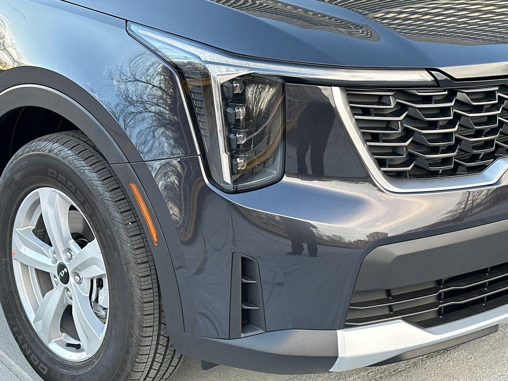 new 2026 Kia Sorento car, priced at $30,642