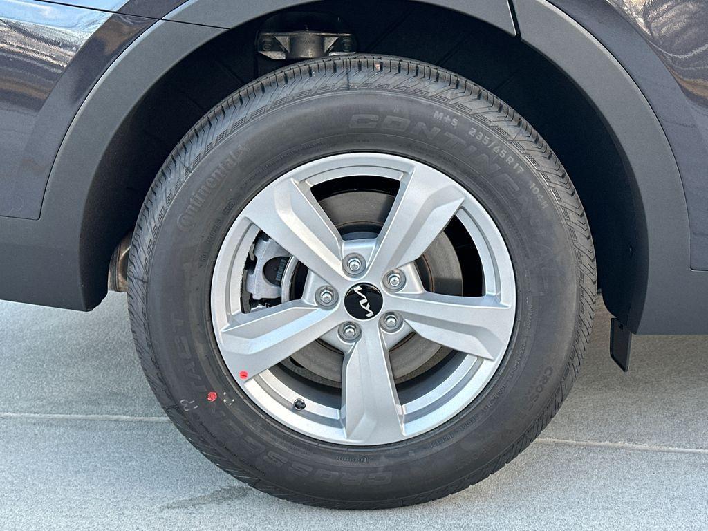 new 2026 Kia Sorento car, priced at $30,642