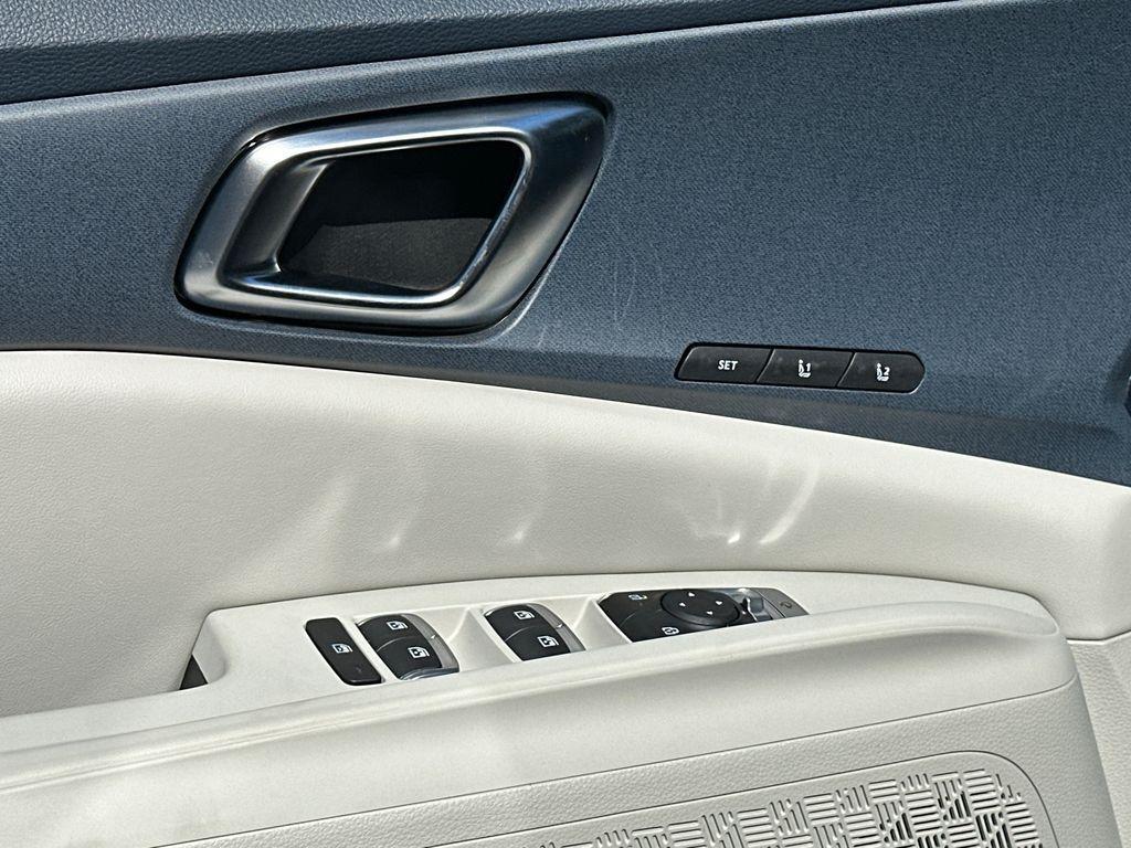 new 2026 Kia Carnival car, priced at $40,933