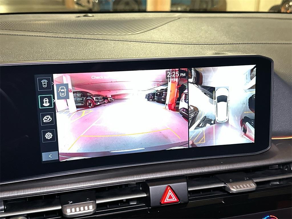 new 2026 Kia Sportage Plug-In Hybrid car, priced at $46,126