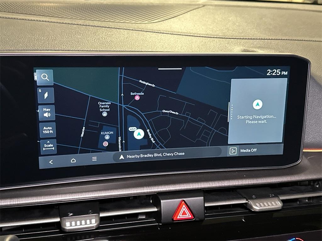 new 2026 Kia Sportage Plug-In Hybrid car, priced at $46,126