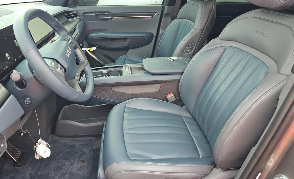 used 2024 Kia EV9 car, priced at $45,250