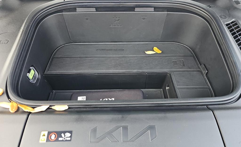 used 2024 Kia EV9 car, priced at $45,250