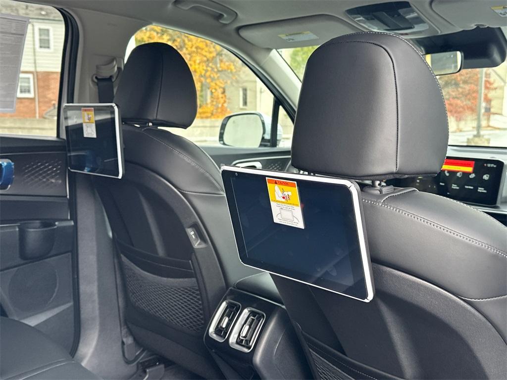 new 2026 Kia Sorento car, priced at $34,881