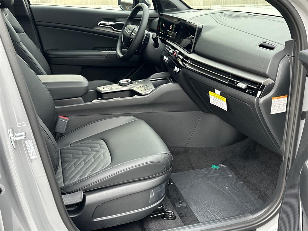 new 2026 Kia Sportage Plug-In Hybrid car, priced at $39,892