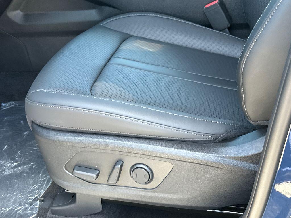 new 2026 Kia Sorento car, priced at $36,374