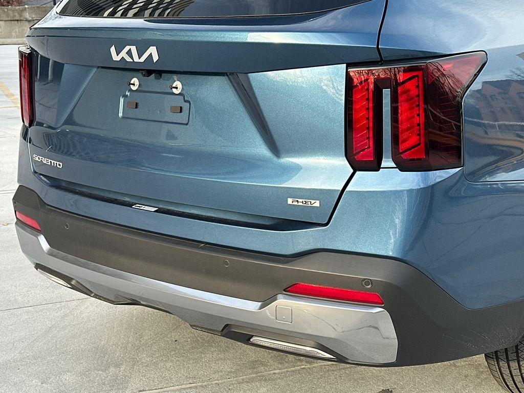 new 2026 Kia Sorento Plug-In Hybrid car, priced at $47,347