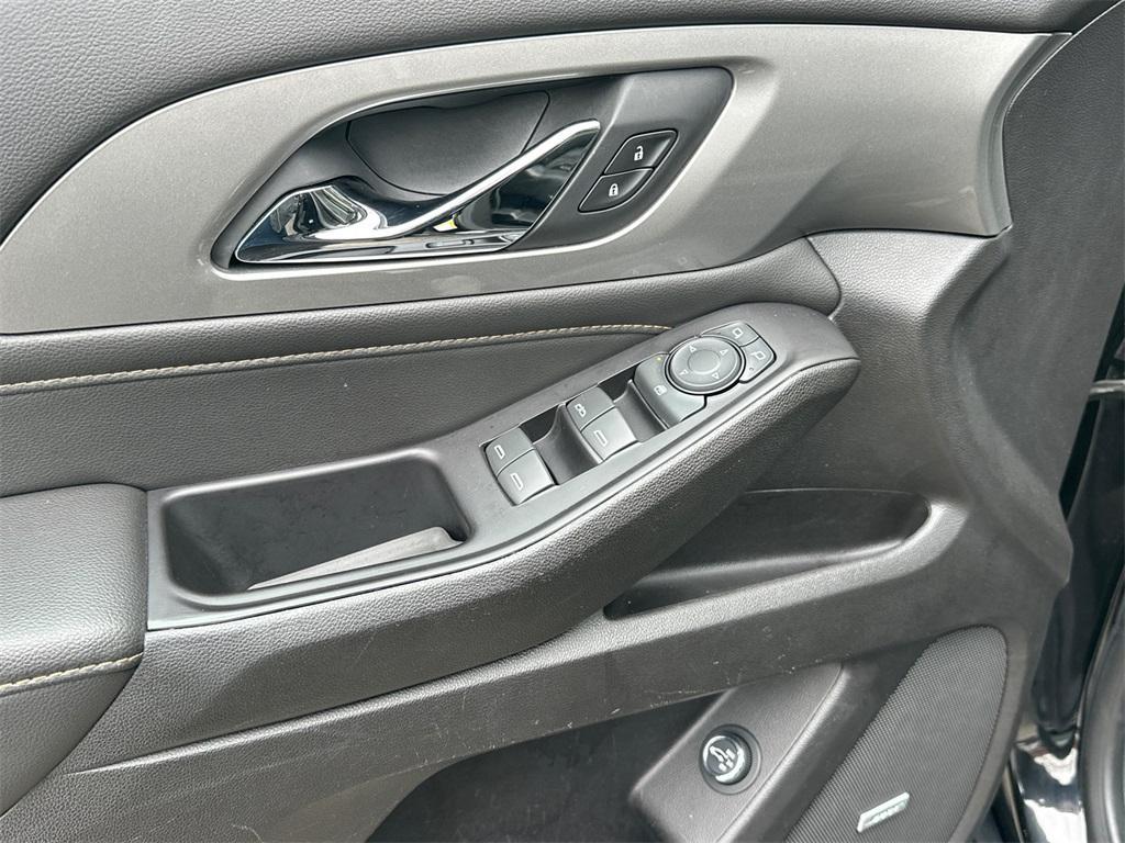 used 2019 Chevrolet Traverse car, priced at $19,500