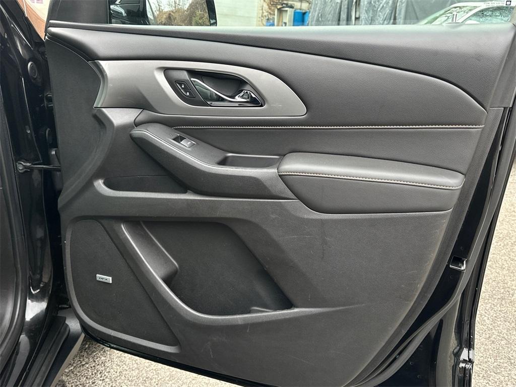 used 2019 Chevrolet Traverse car, priced at $19,500