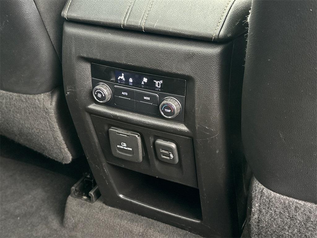 used 2019 Chevrolet Traverse car, priced at $19,500