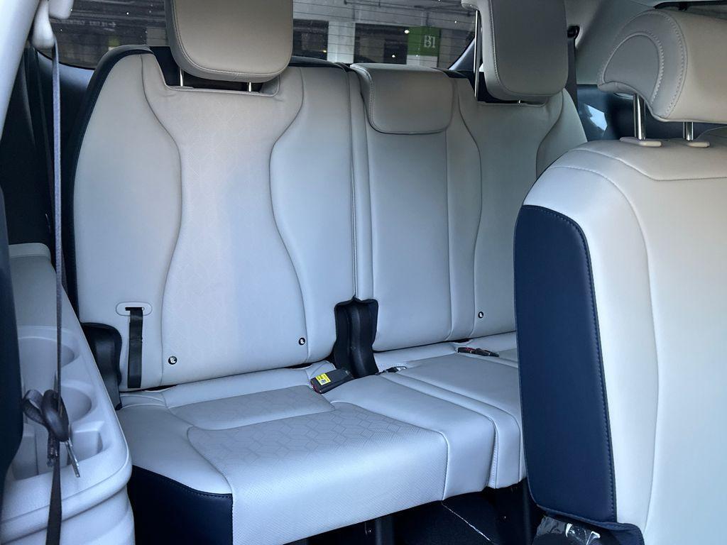 new 2026 Kia Carnival Hybrid car, priced at $42,833