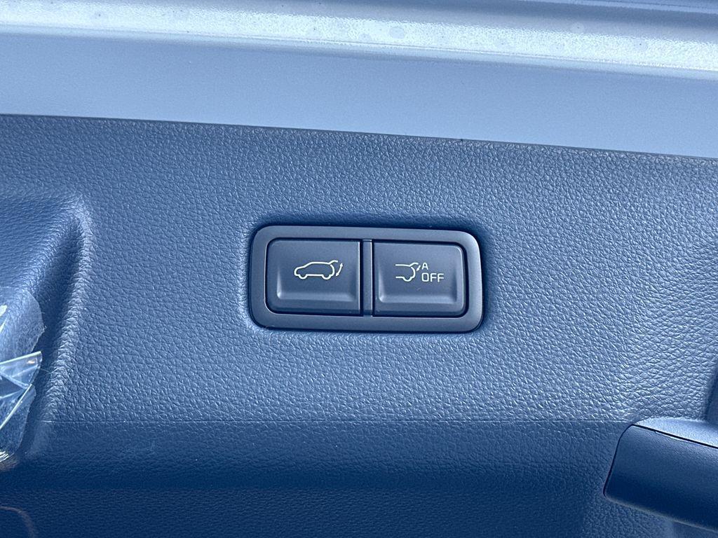 new 2026 Kia Carnival Hybrid car, priced at $42,833