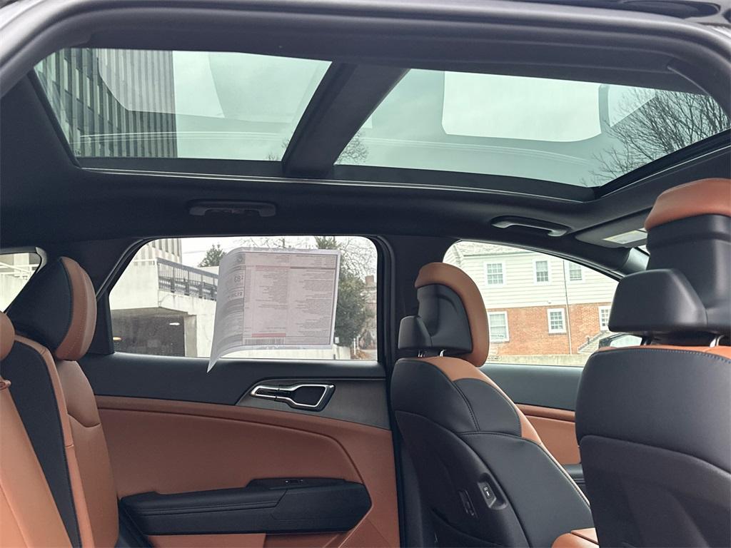 new 2026 Kia Sportage Plug-In Hybrid car, priced at $45,771