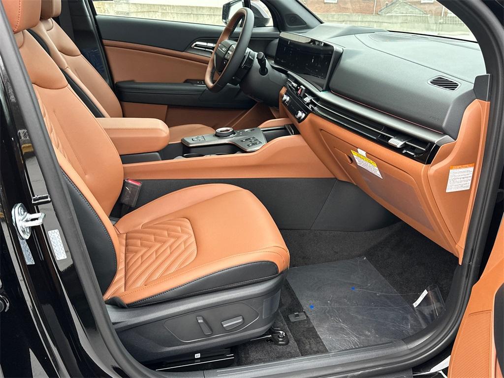 new 2026 Kia Sportage Plug-In Hybrid car, priced at $45,771