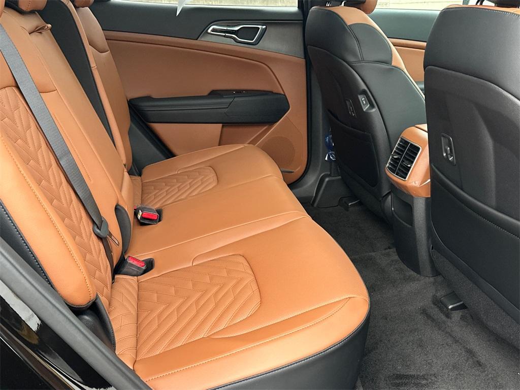 new 2026 Kia Sportage Plug-In Hybrid car, priced at $45,771