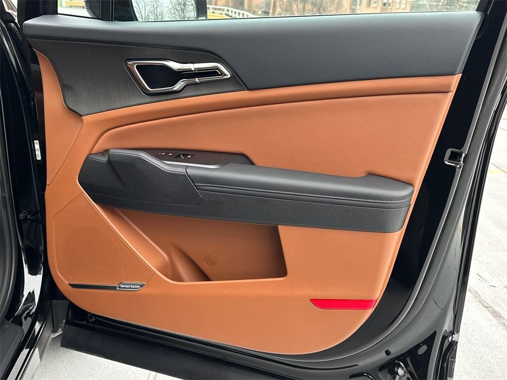 new 2026 Kia Sportage Plug-In Hybrid car, priced at $45,771