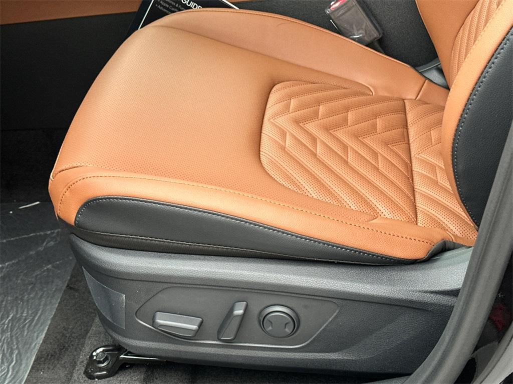 new 2026 Kia Sportage Plug-In Hybrid car, priced at $45,771