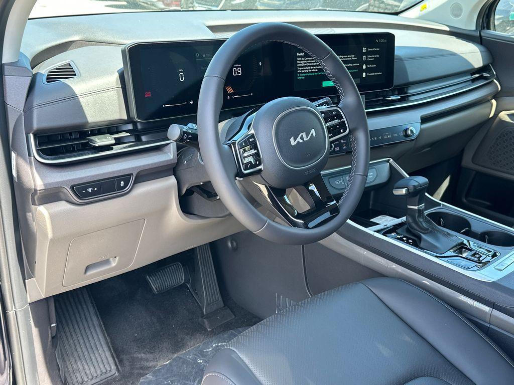 new 2026 Kia Carnival car, priced at $40,933