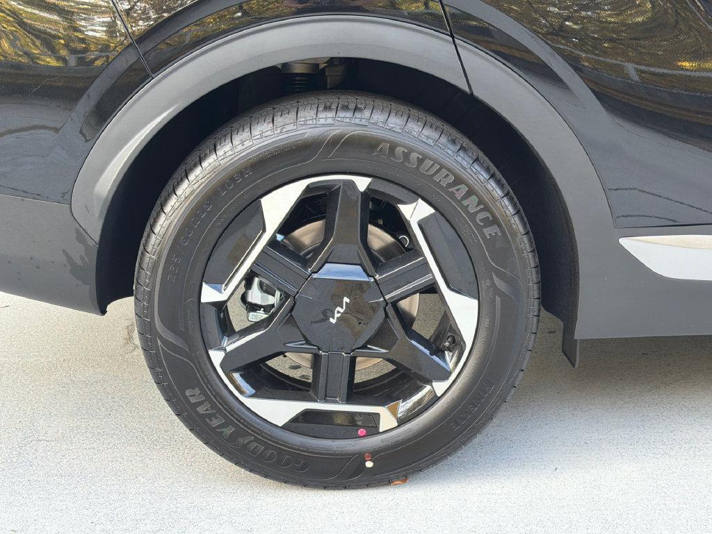 new 2027 Kia Sportage Hybrid car, priced at $32,762
