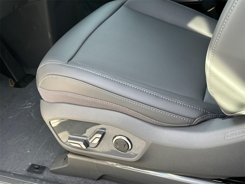 new 2026 Kia EV9 car, priced at $48,235