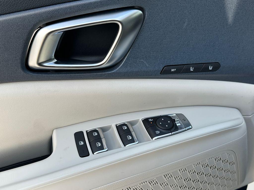 new 2026 Kia Carnival car, priced at $40,292