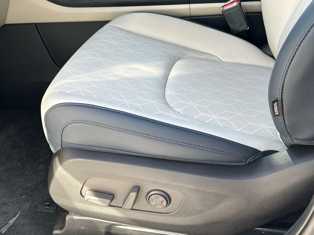 new 2026 Kia Carnival car, priced at $40,292