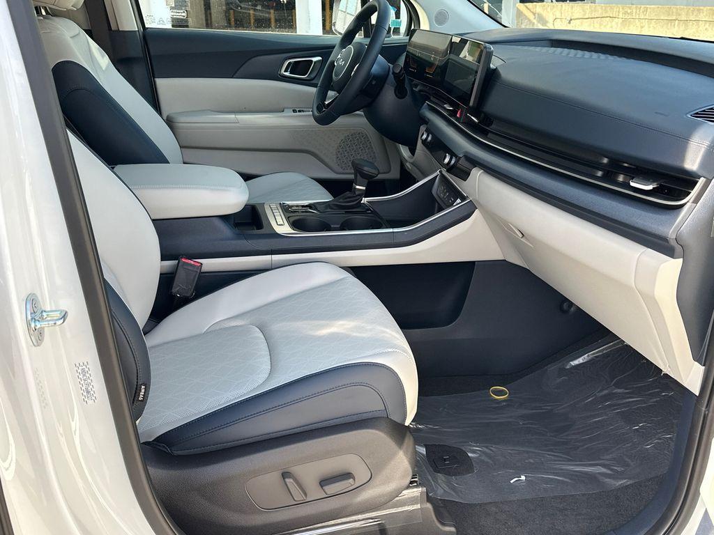 new 2026 Kia Carnival car, priced at $40,292