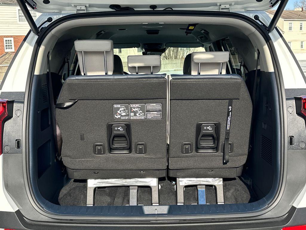 new 2026 Kia Carnival car, priced at $40,292