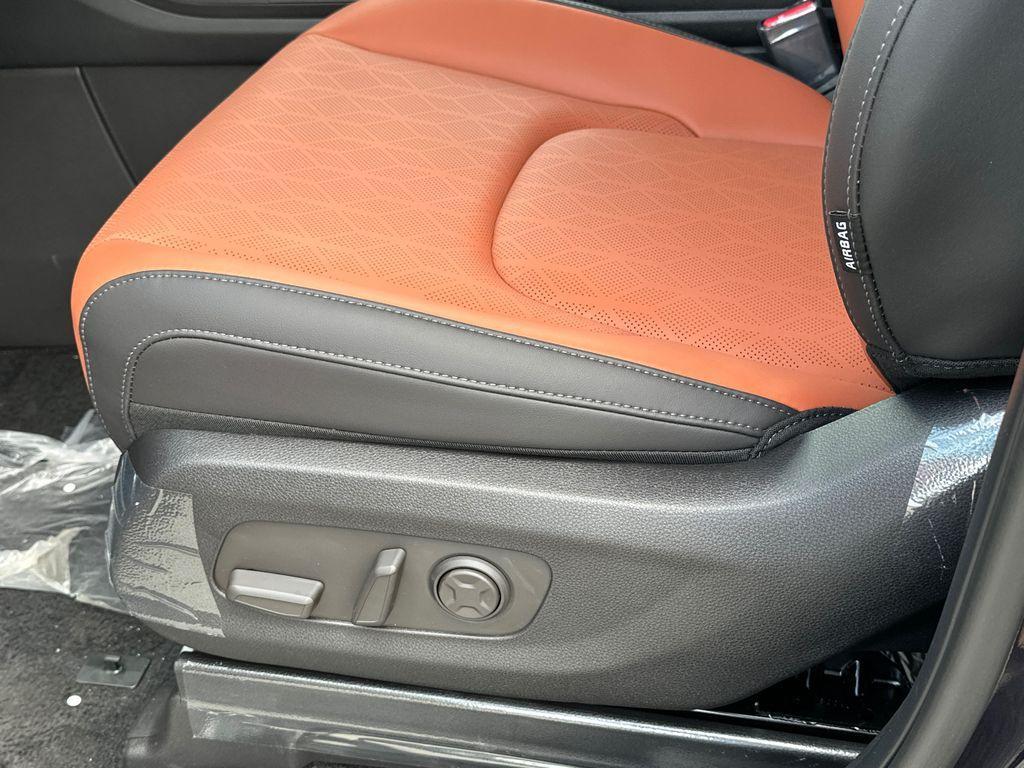 new 2026 Kia Carnival car, priced at $40,069