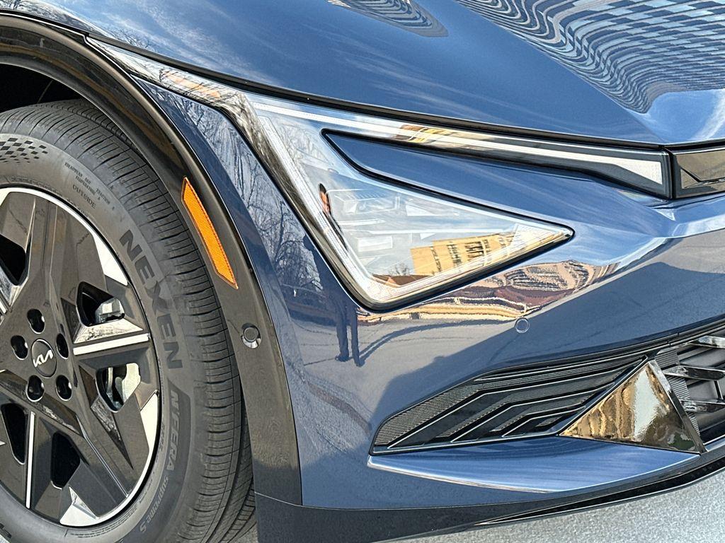 new 2025 Kia EV6 car, priced at $52,510