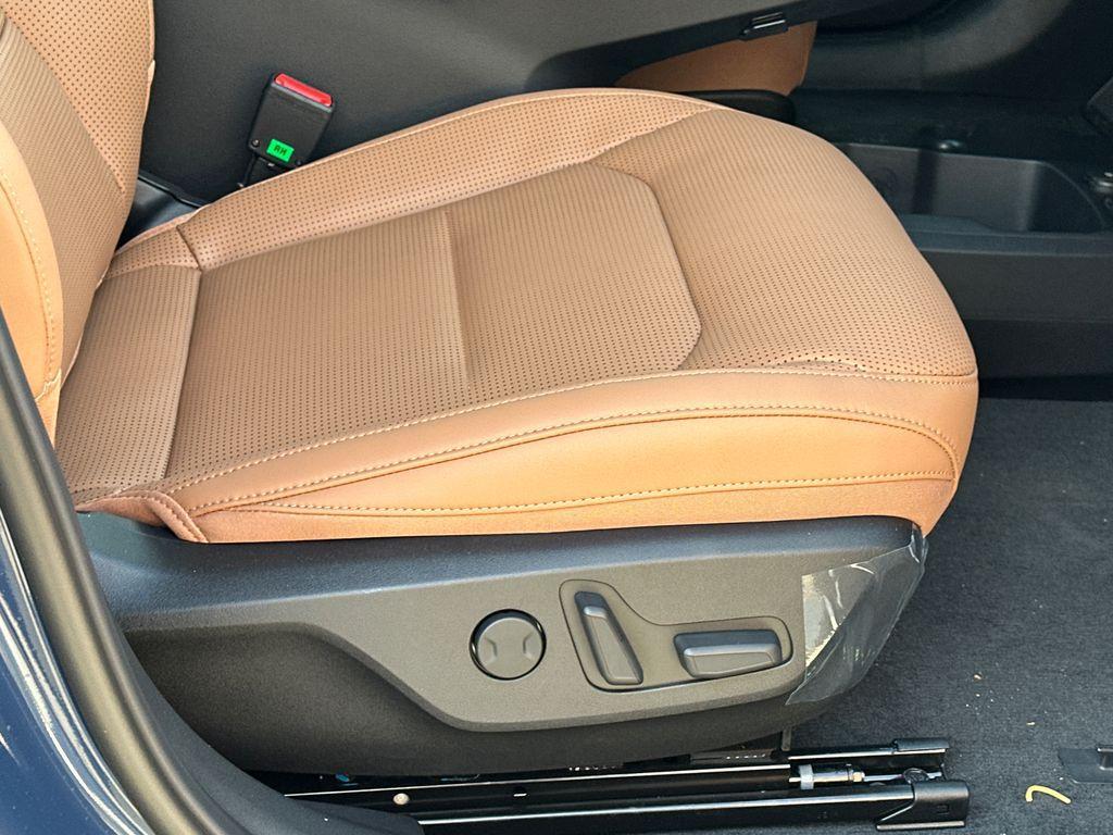 new 2025 Kia EV6 car, priced at $52,510