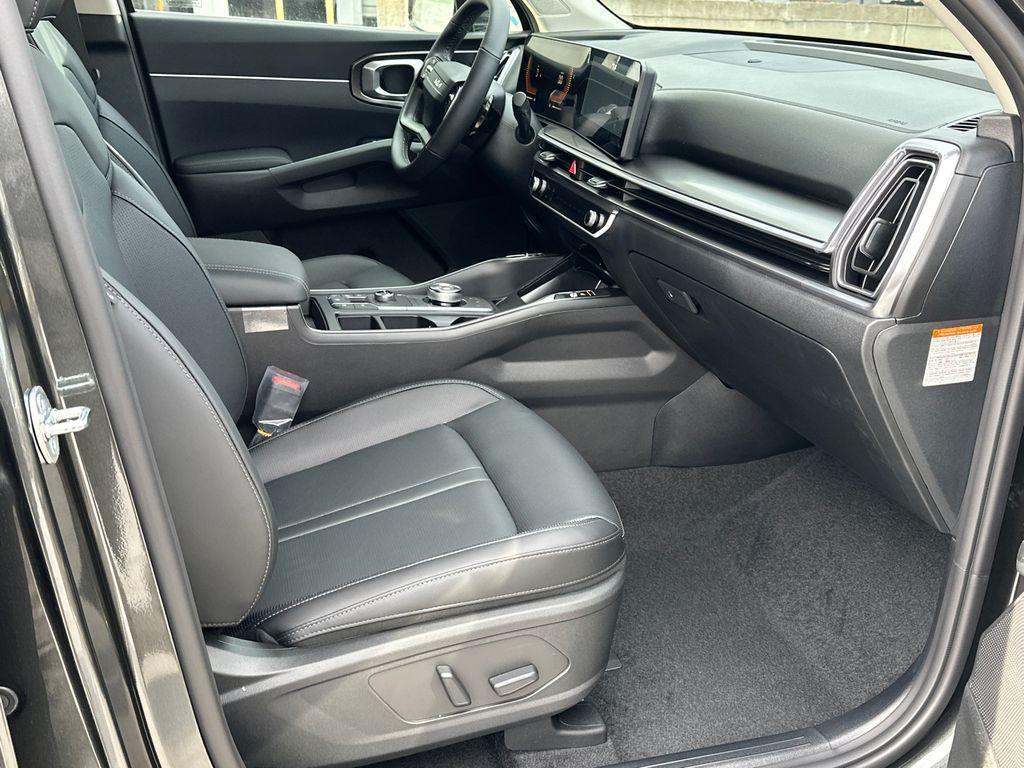 new 2026 Kia Sorento Plug-In Hybrid car, priced at $47,375