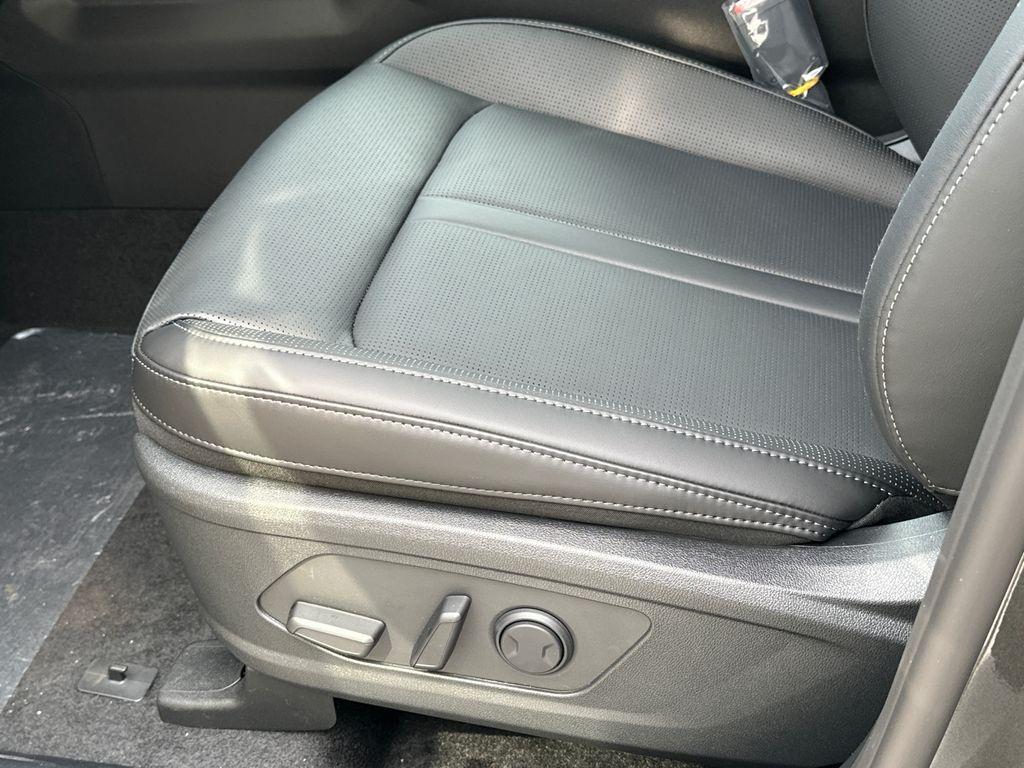 new 2026 Kia Sorento Plug-In Hybrid car, priced at $47,375