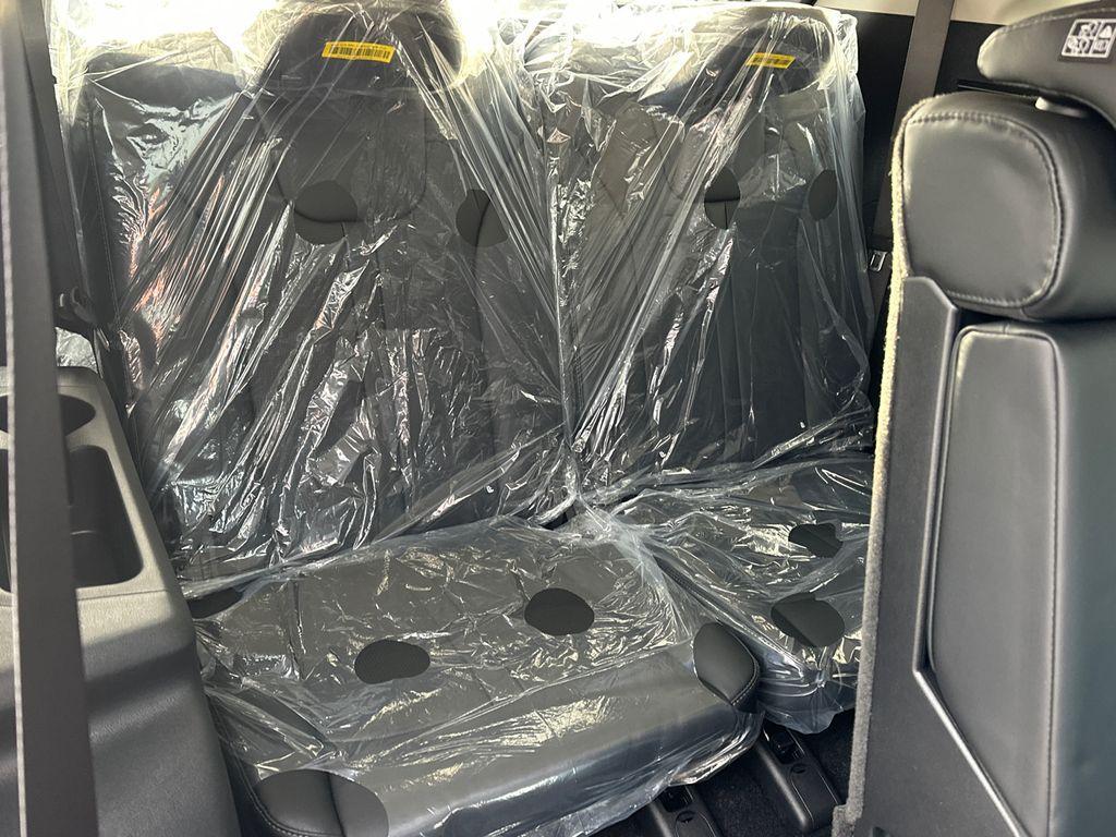 new 2026 Kia Sorento Plug-In Hybrid car, priced at $47,375