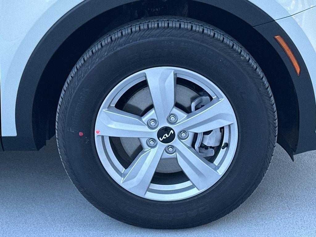 new 2026 Kia Sorento car, priced at $30,642