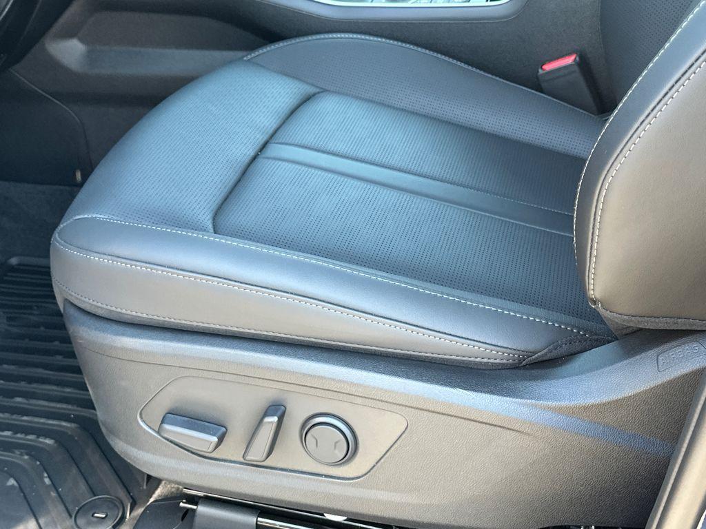 new 2026 Kia Sorento car, priced at $35,574