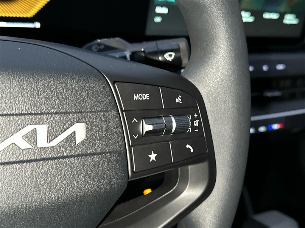 new 2025 Kia K4 car, priced at $22,291